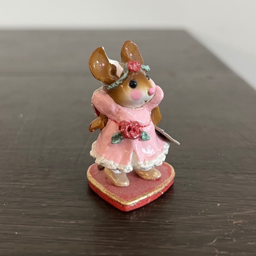 Wee Forest Folk M-305 Special Delivery Valentine Mouse‎ Petersen Miniature Chip